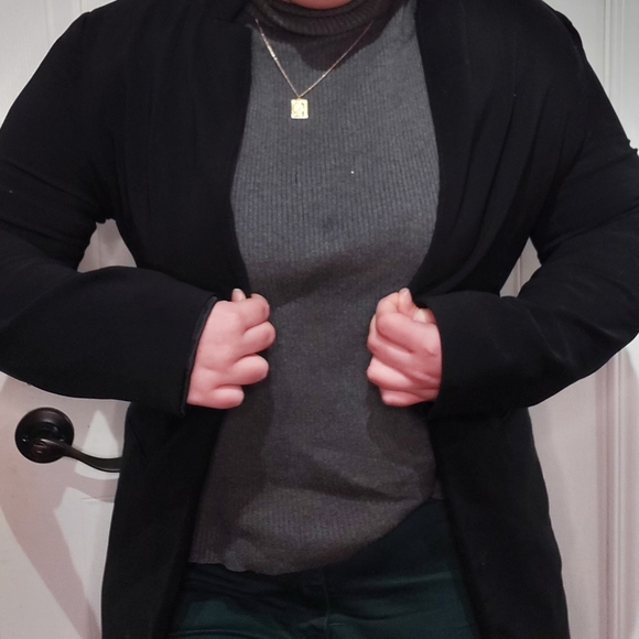 Black basic dynamite blazer - Picture 2 of 3